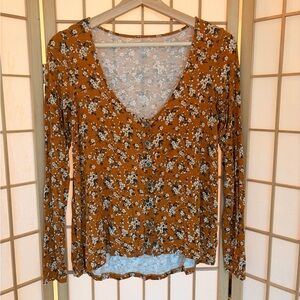 American Eagle Floral Long Sleeve